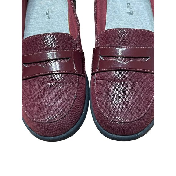 Clarks Cloudsteppers Burgundy Slip-On Shoes Size 8.5M With Patent Accent & Cushi - Picture 8 of 11